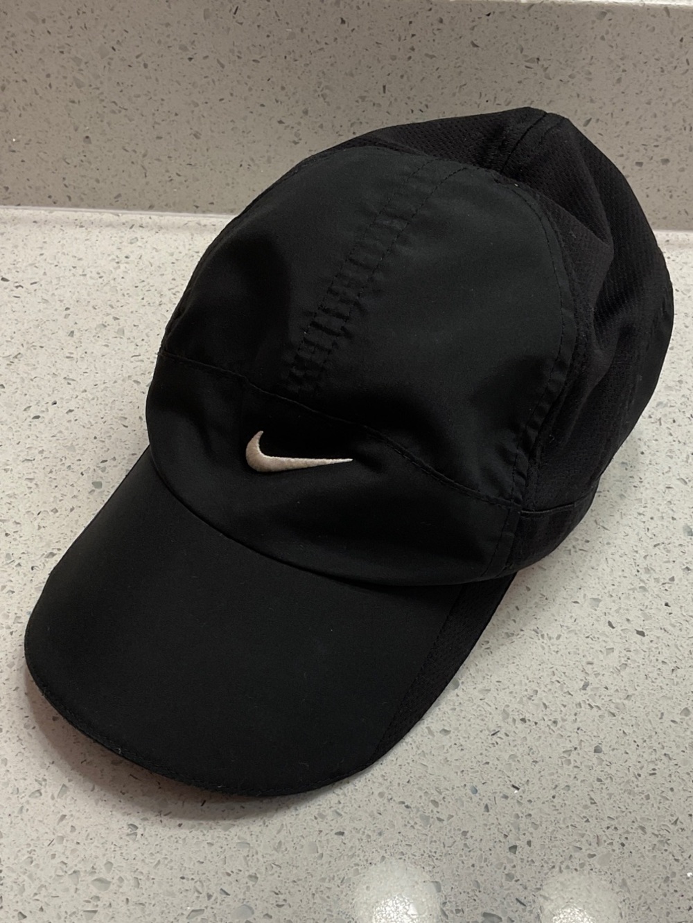 Nike Dri-Fit Featherweight Adjustable Back Strap Cap